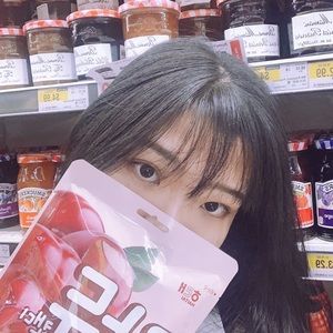 Meet your Posher, Olivia